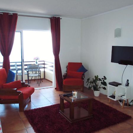 פונשל Tranquil Ocean View Apartment מראה חיצוני תמונה