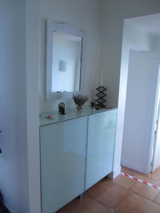פונשל Tranquil Ocean View Apartment מראה חיצוני תמונה