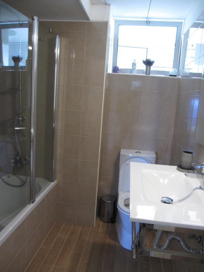 פונשל Tranquil Ocean View Apartment מראה חיצוני תמונה